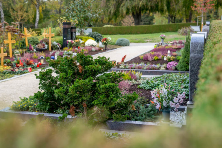 Flexible Grabpflege nach Ihren Bedürfnissen | Garten Glück ...